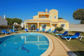 Villa Coelha - Table tennis and Pool Table